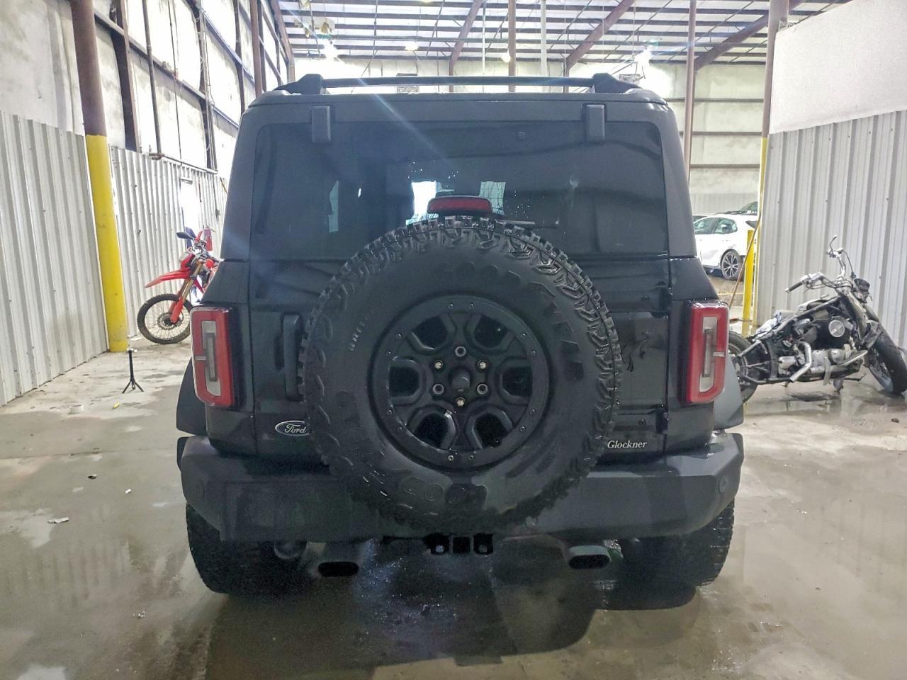 2022 Ford Bronco Base - Image 6