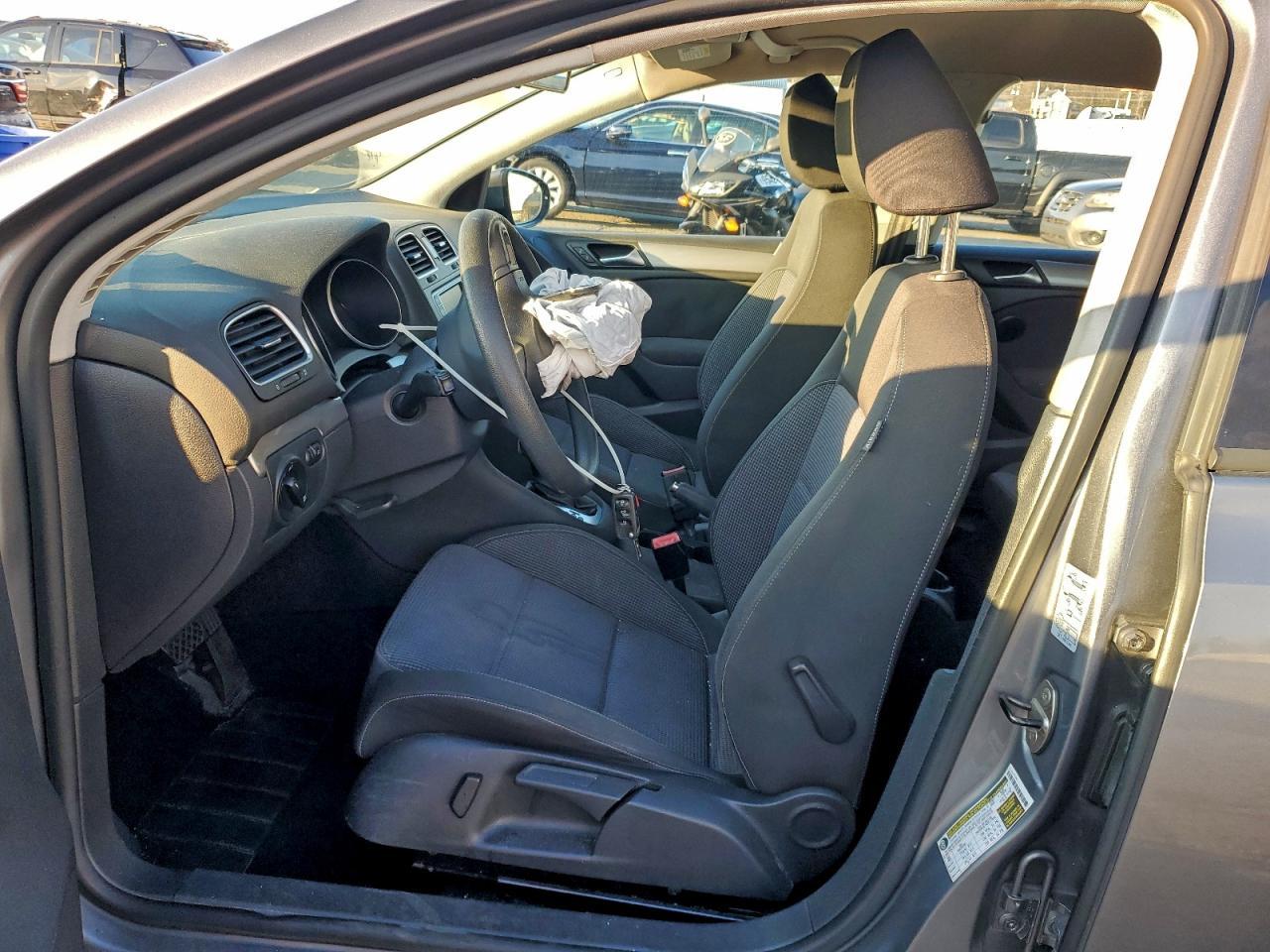 2012 Volkswagen Golf - Фото 7