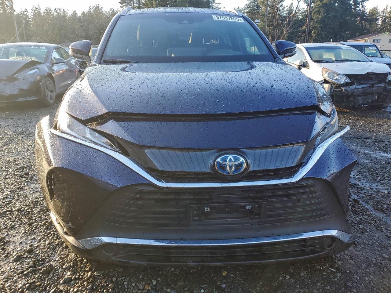 2021 Toyota Venza Xle - Image 5