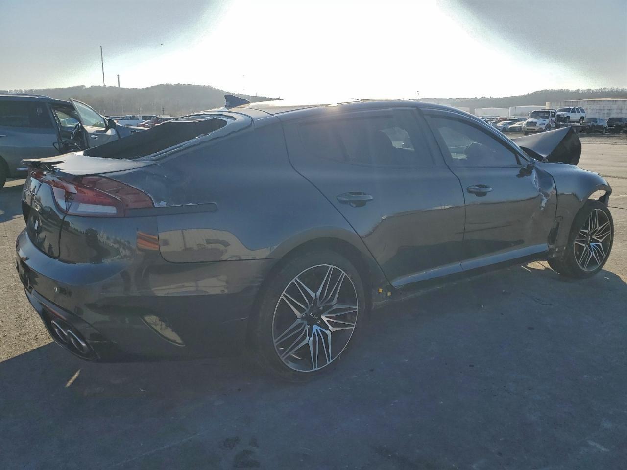 2022 Kia Stinger Gt2 - Image 3