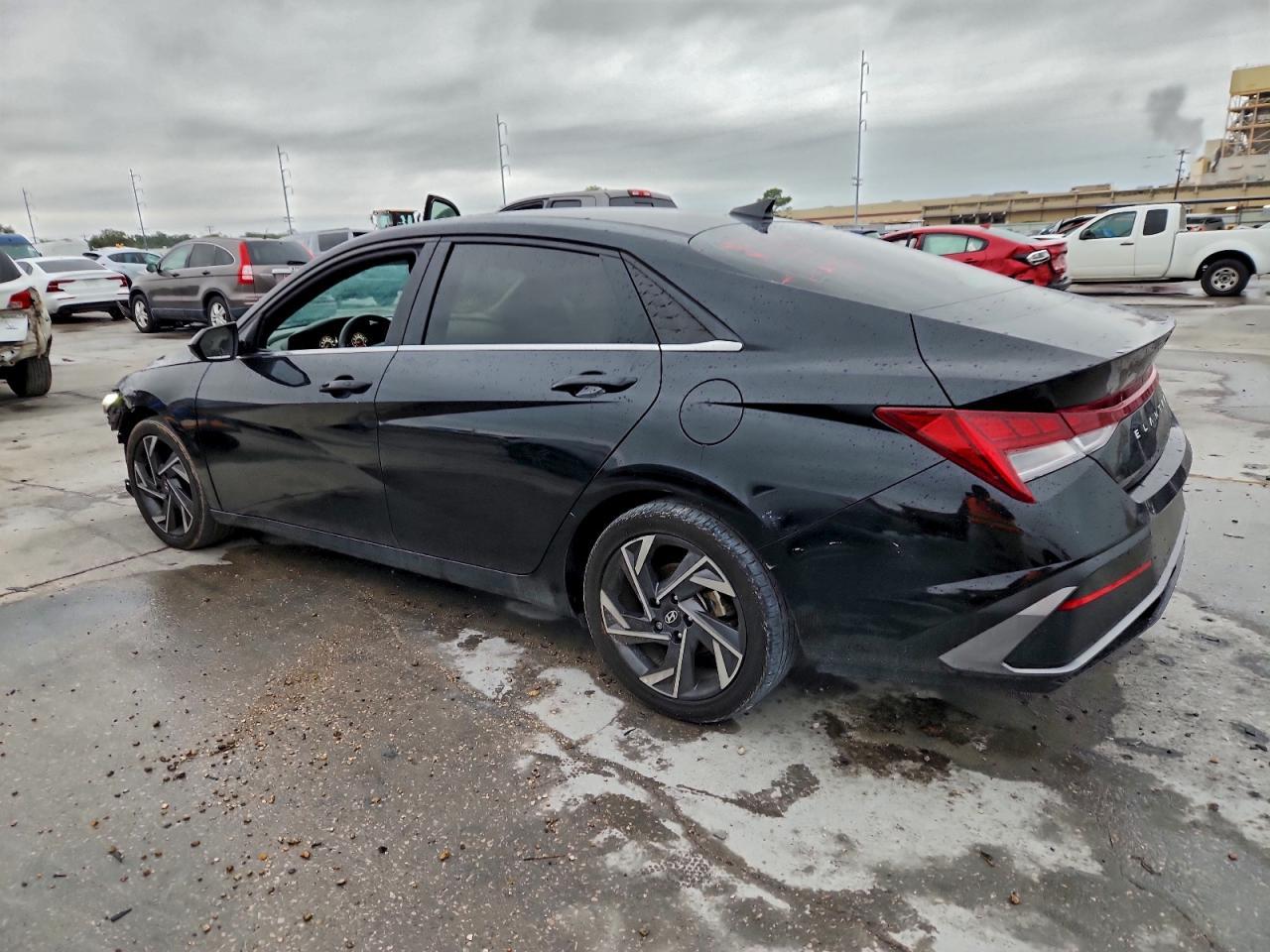 2024 Hyundai Elantra Sel - Image 2