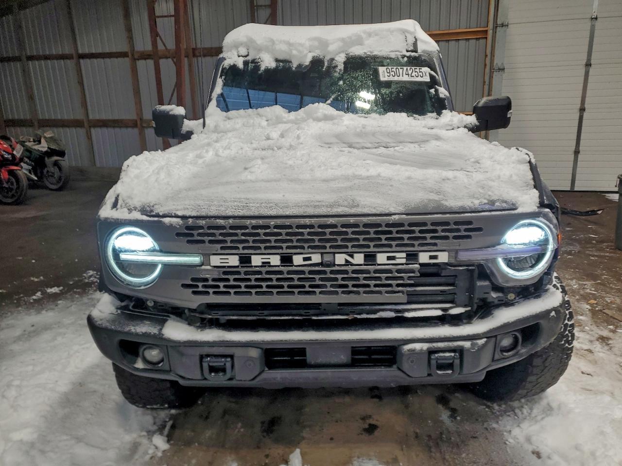 2022 Ford Bronco Base - Фото 5