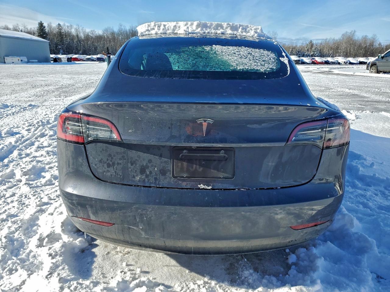 2023 Tesla Model 3 - Фото 6