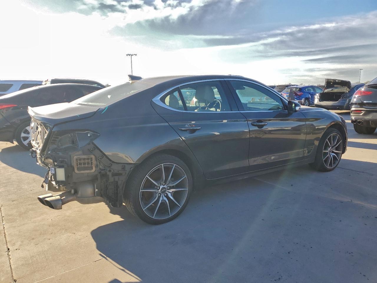 2023 Genesis G70 Base - Фото 3