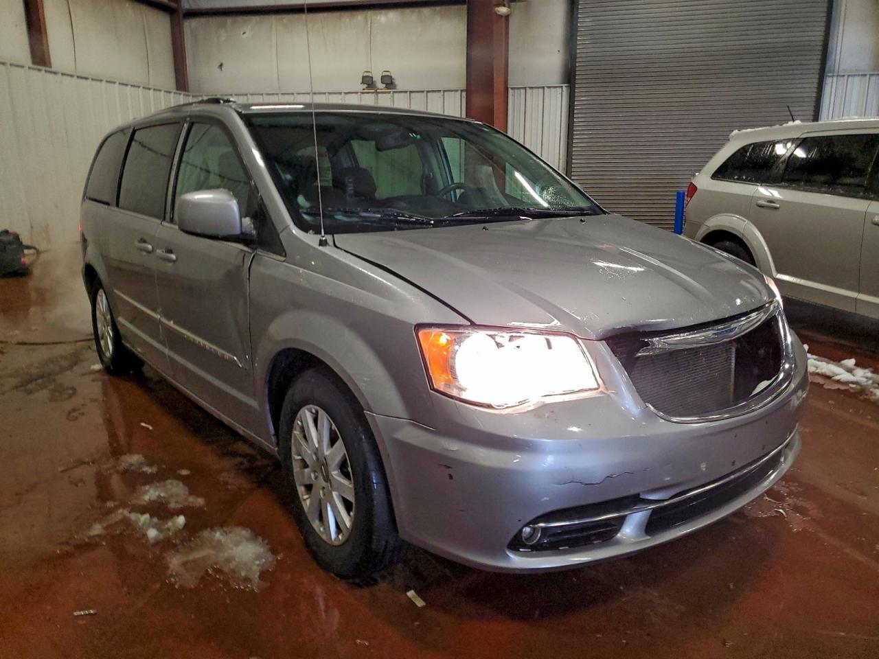 2015 Chrysler Town & Country Touring - Фото 4
