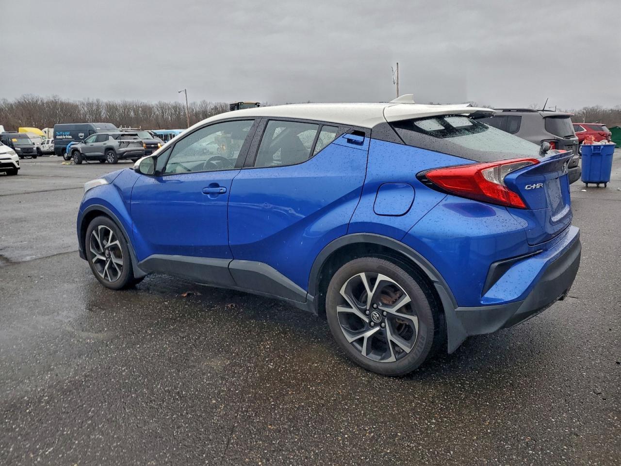 2018 Toyota C-Hr Xle - Image 2