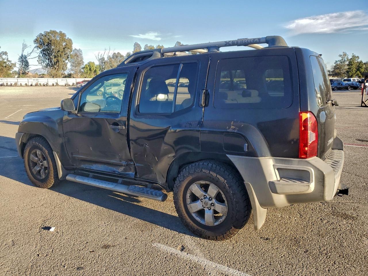 2009 Nissan Xterra Off Road - Image 2