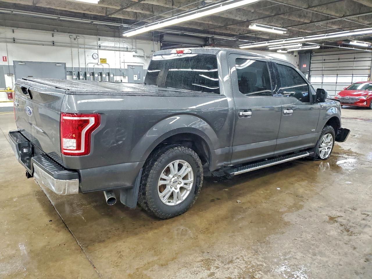 2015 Ford F150 Supercrew - Фото 3