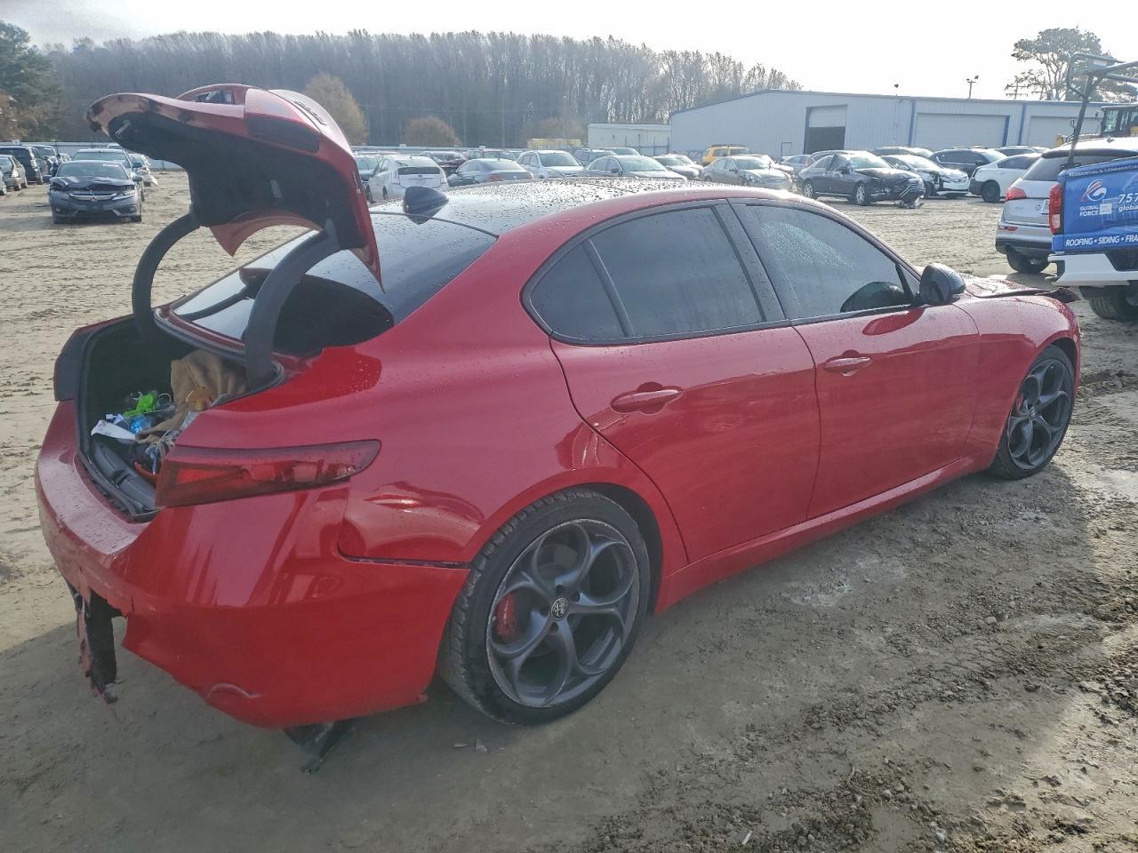 2019 Alfa Romeo Giulia - Image 3