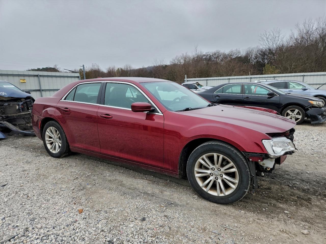 2016 Chrysler 300 Limited - Фото 4