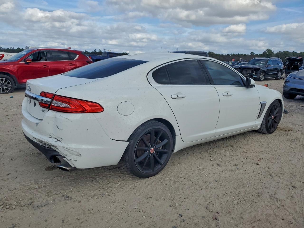 2015 Jaguar Xf 3.0 Sport - Image 3