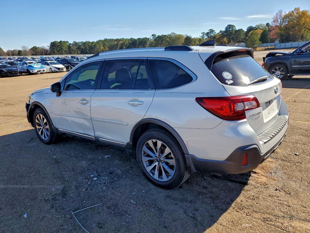 2018 Subaru Outback Touring - Фото 2