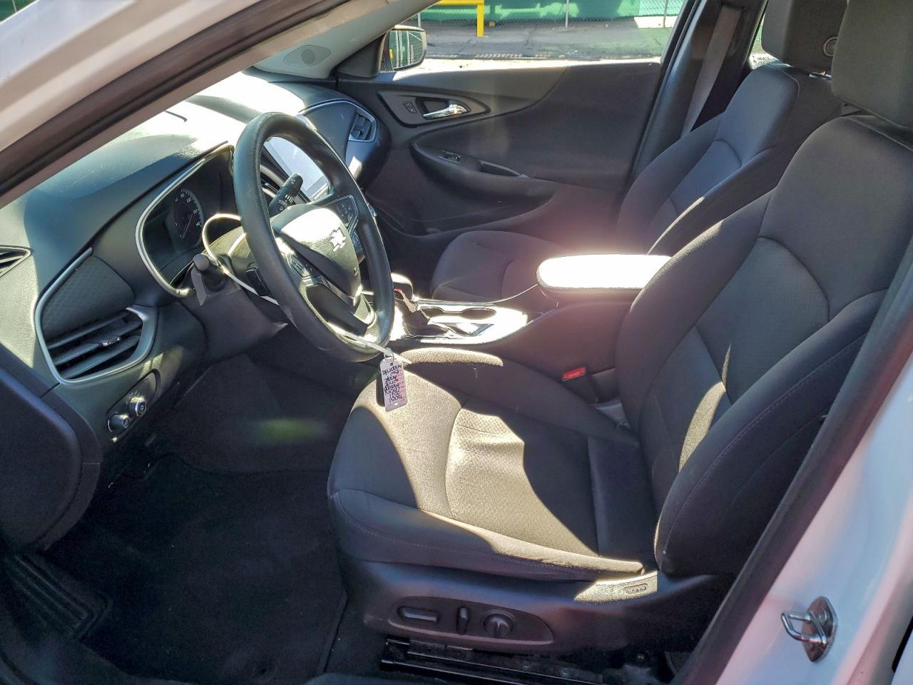 2021 Chevrolet Malibu Ls - Фото 7