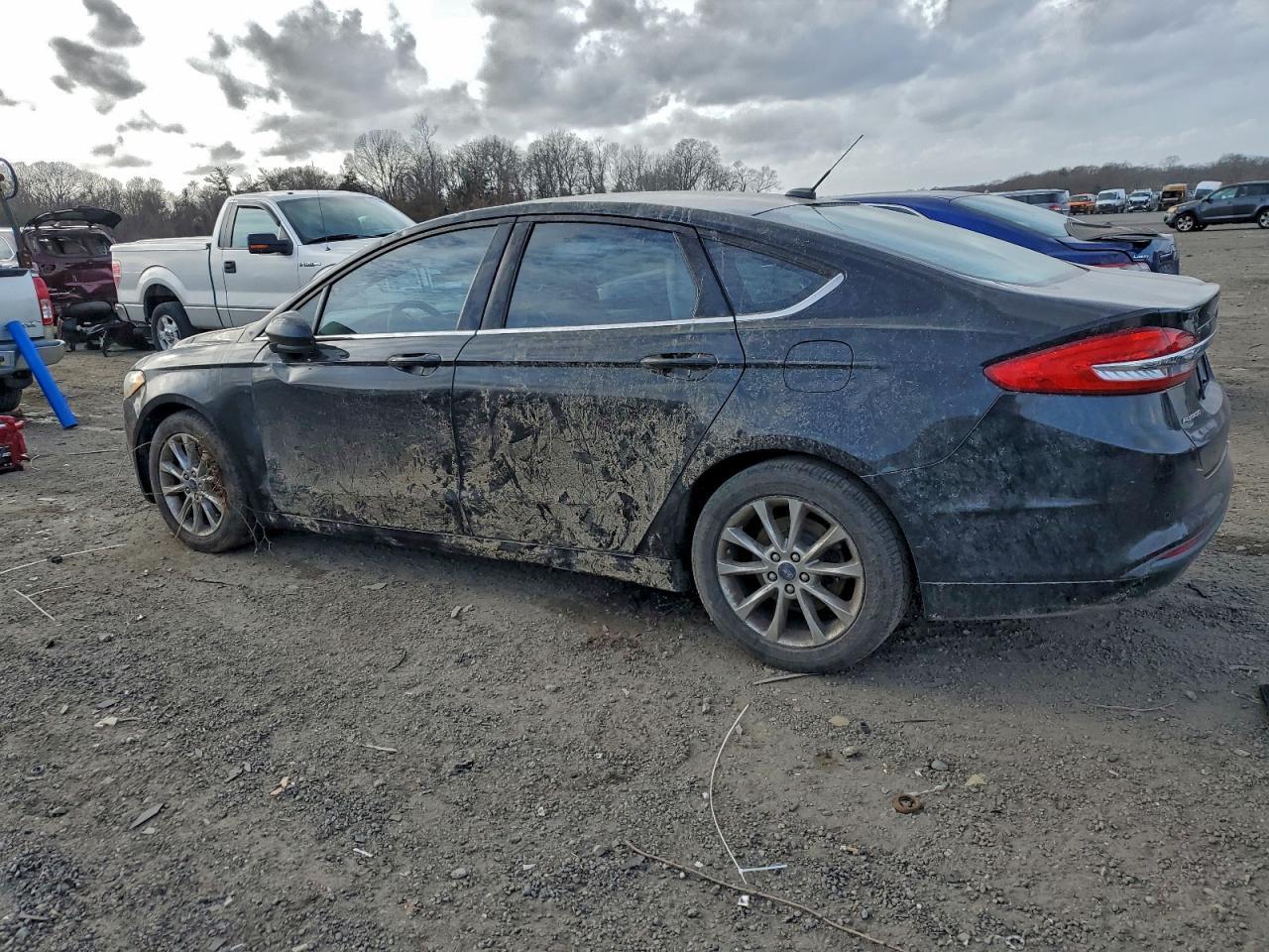 2017 Ford Fusion Se - Фото 2