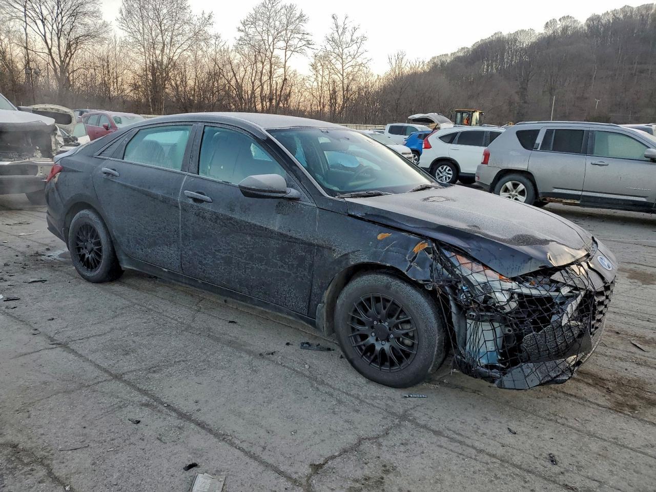 2023 Hyundai Elantra Se - Image 4