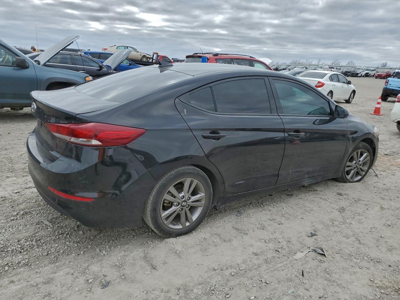 2018 Hyundai Elantra Sel - Фото 3