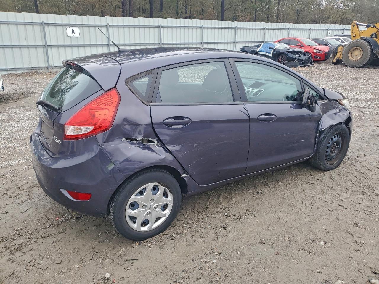 2013 Ford Fiesta Tit - Image 3