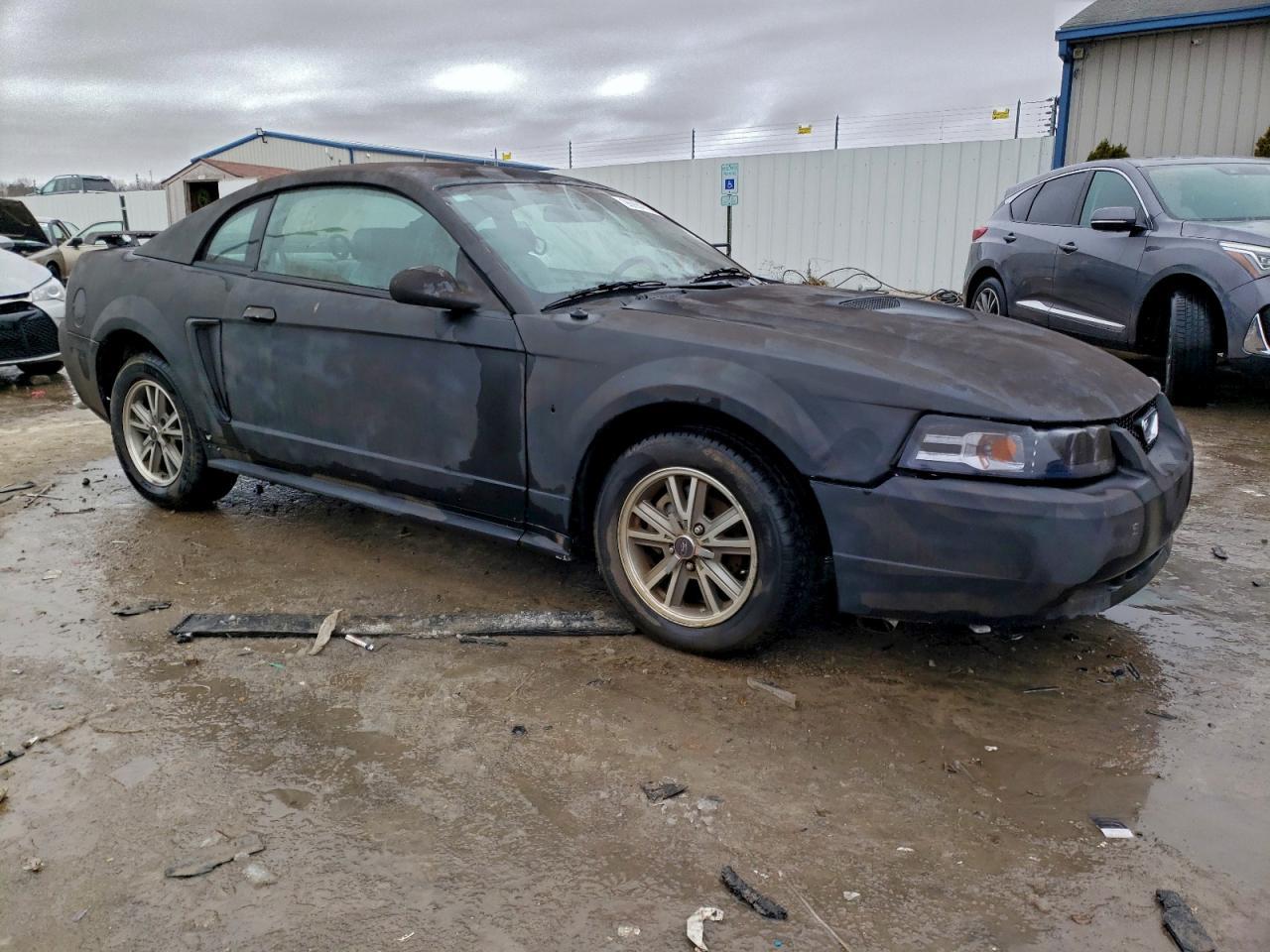 2002 Ford Mustang - Image 4