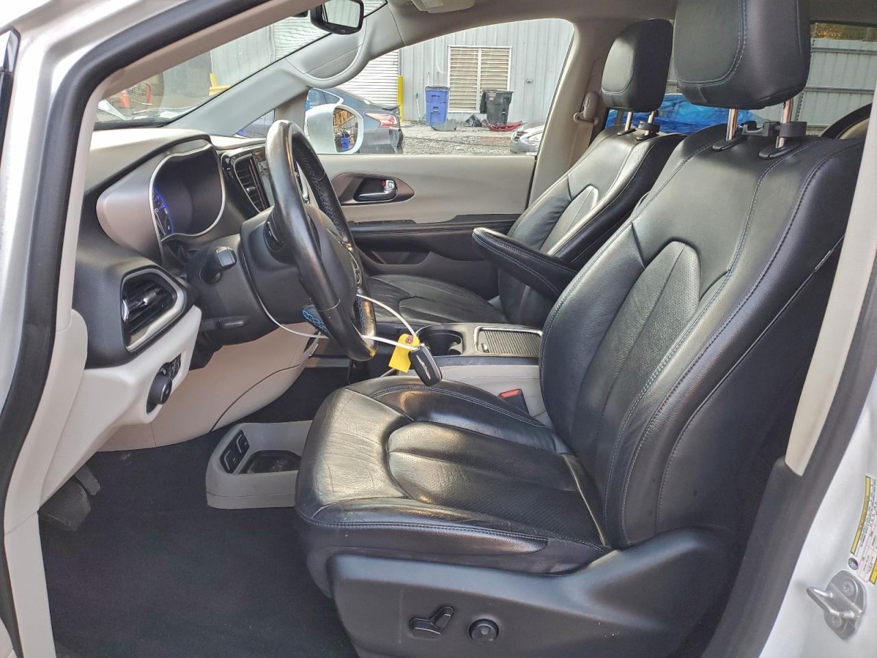 2021 Chrysler Pacifica Touring L - Фото 7