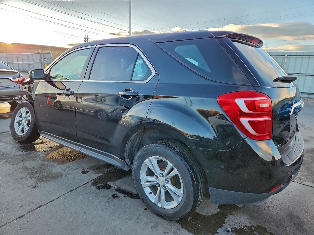 2016 Chevrolet Equinox Ls - Фото 2
