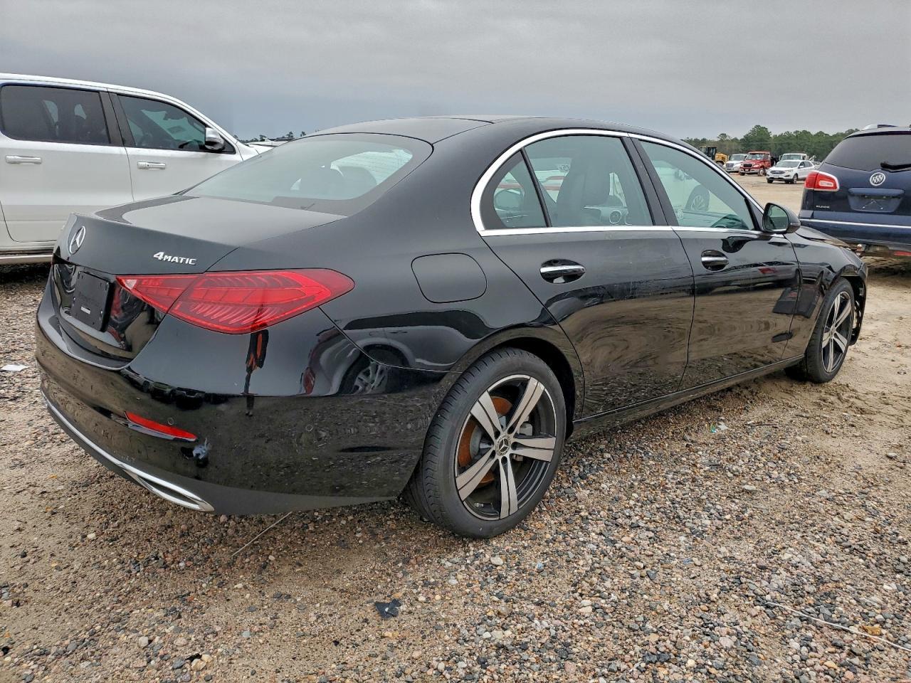 2025 Mercedes-Benz C 300 4Matic - Фото 3