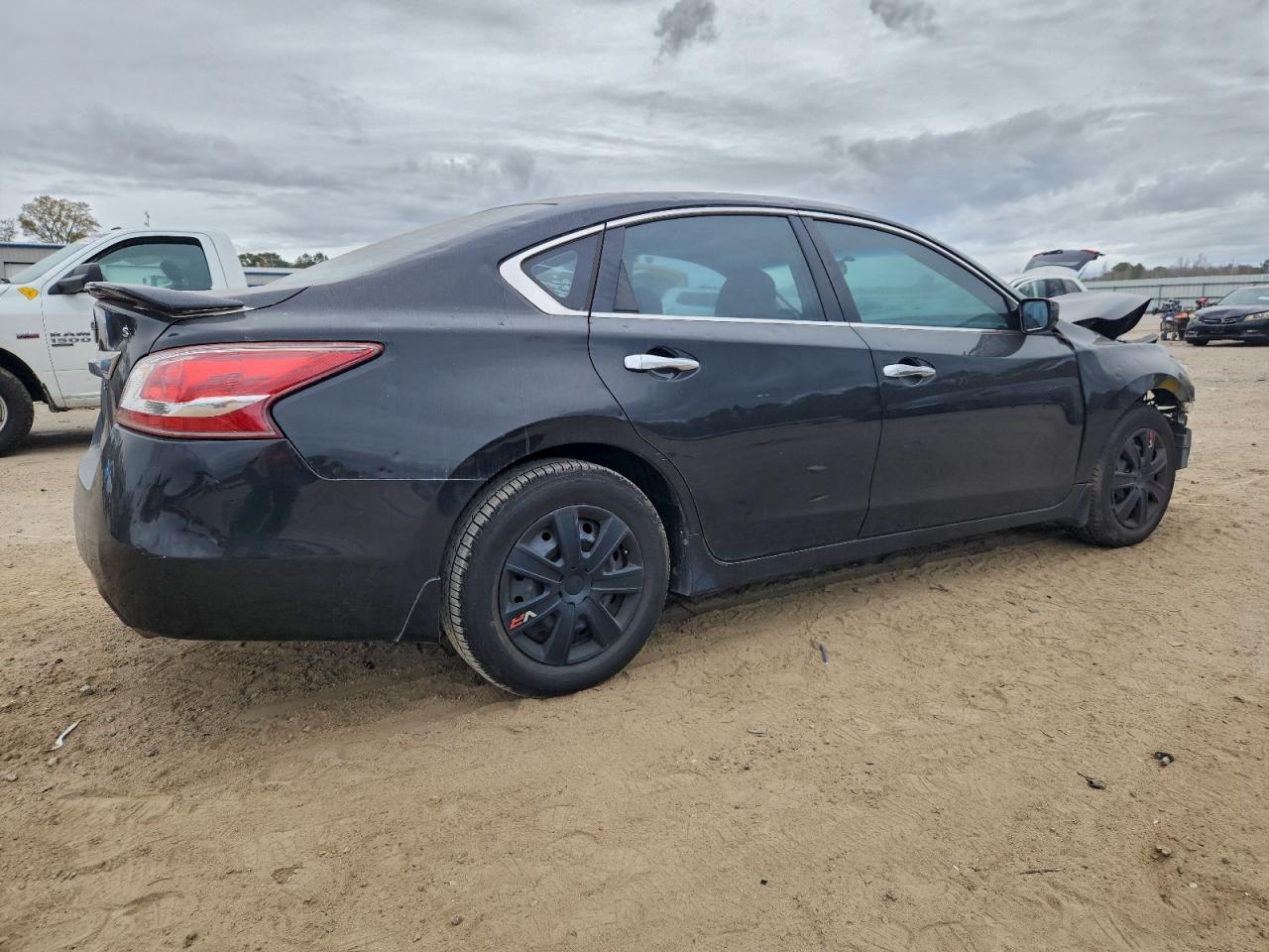 2013 Nissan Altima 2.5 - Image 3