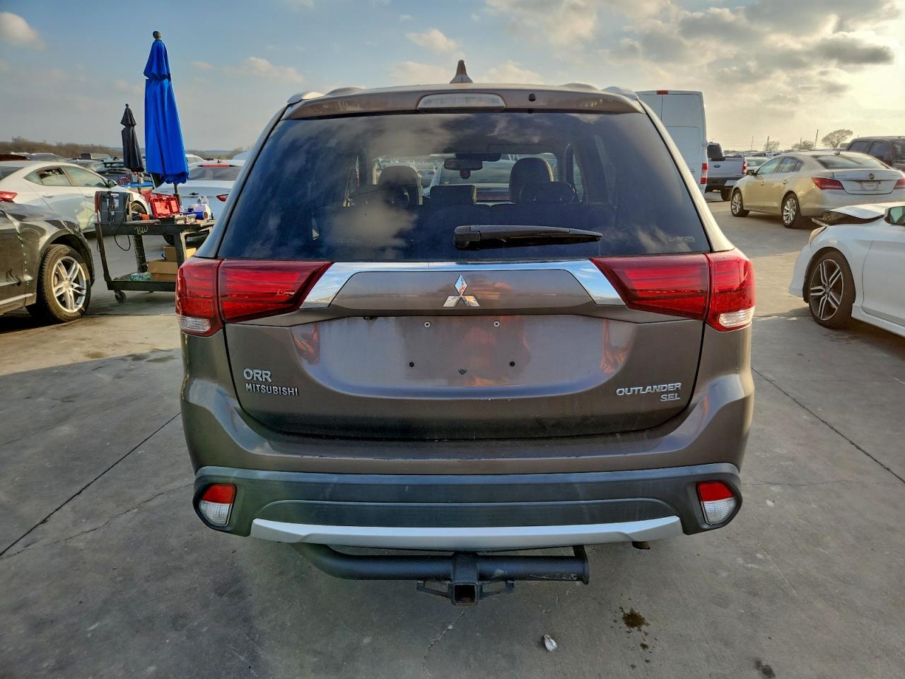 2017 Mitsubishi Outlander Se - Image 6