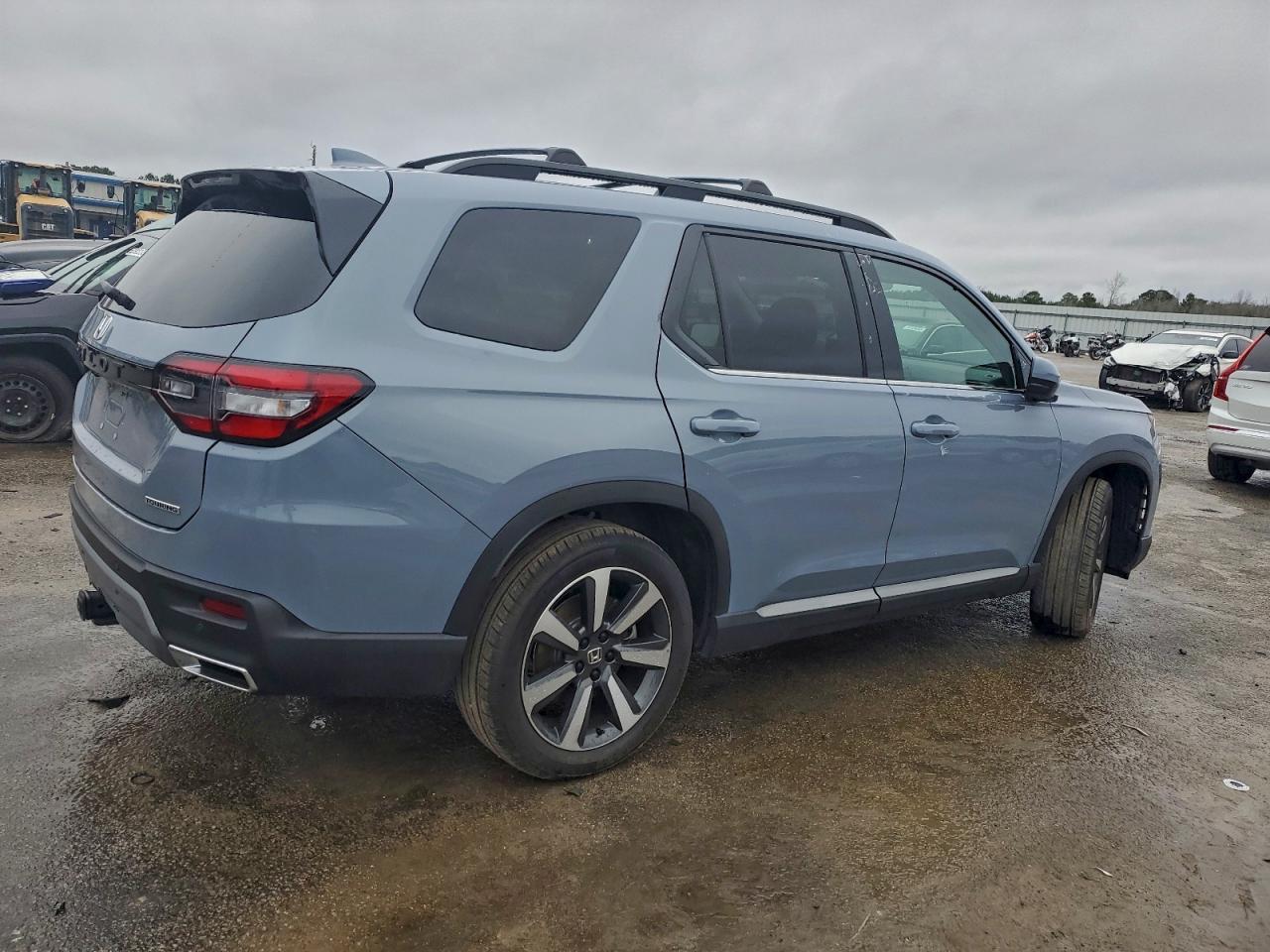 2025 Honda Pilot Touring - Фото 3