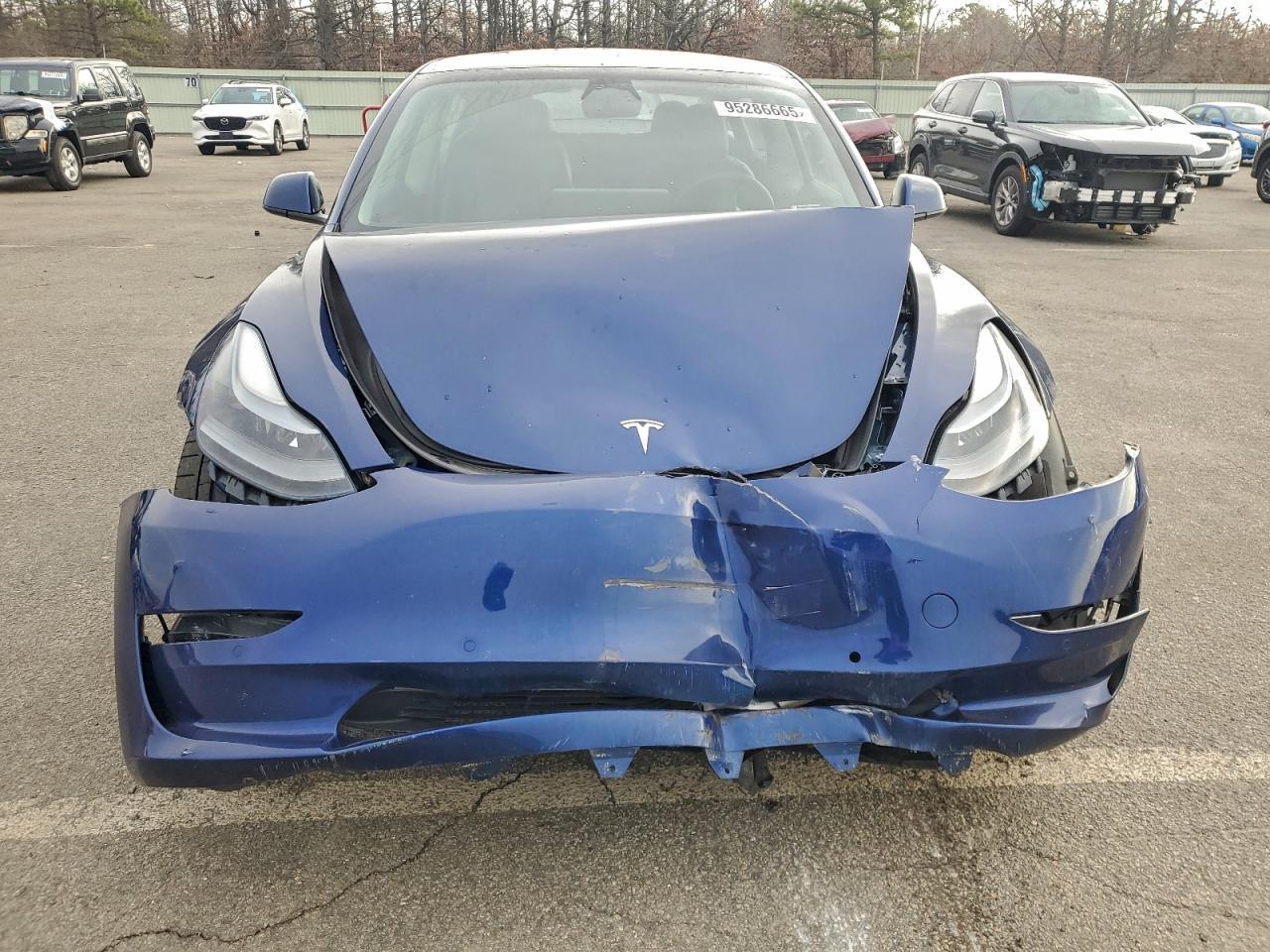2022 Tesla Model 3 - Image 5