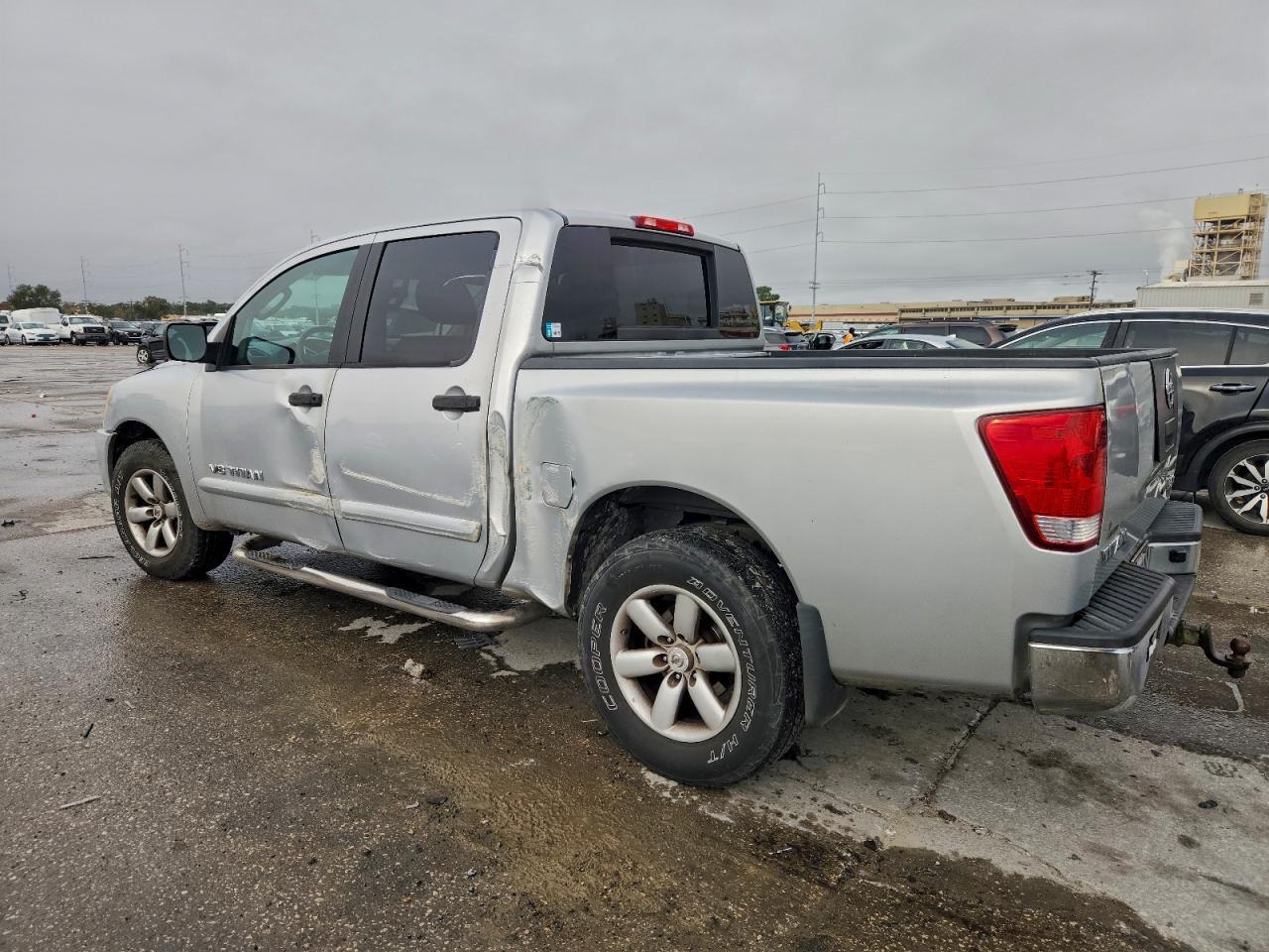 2010 Nissan Titan Xe - Фото 3