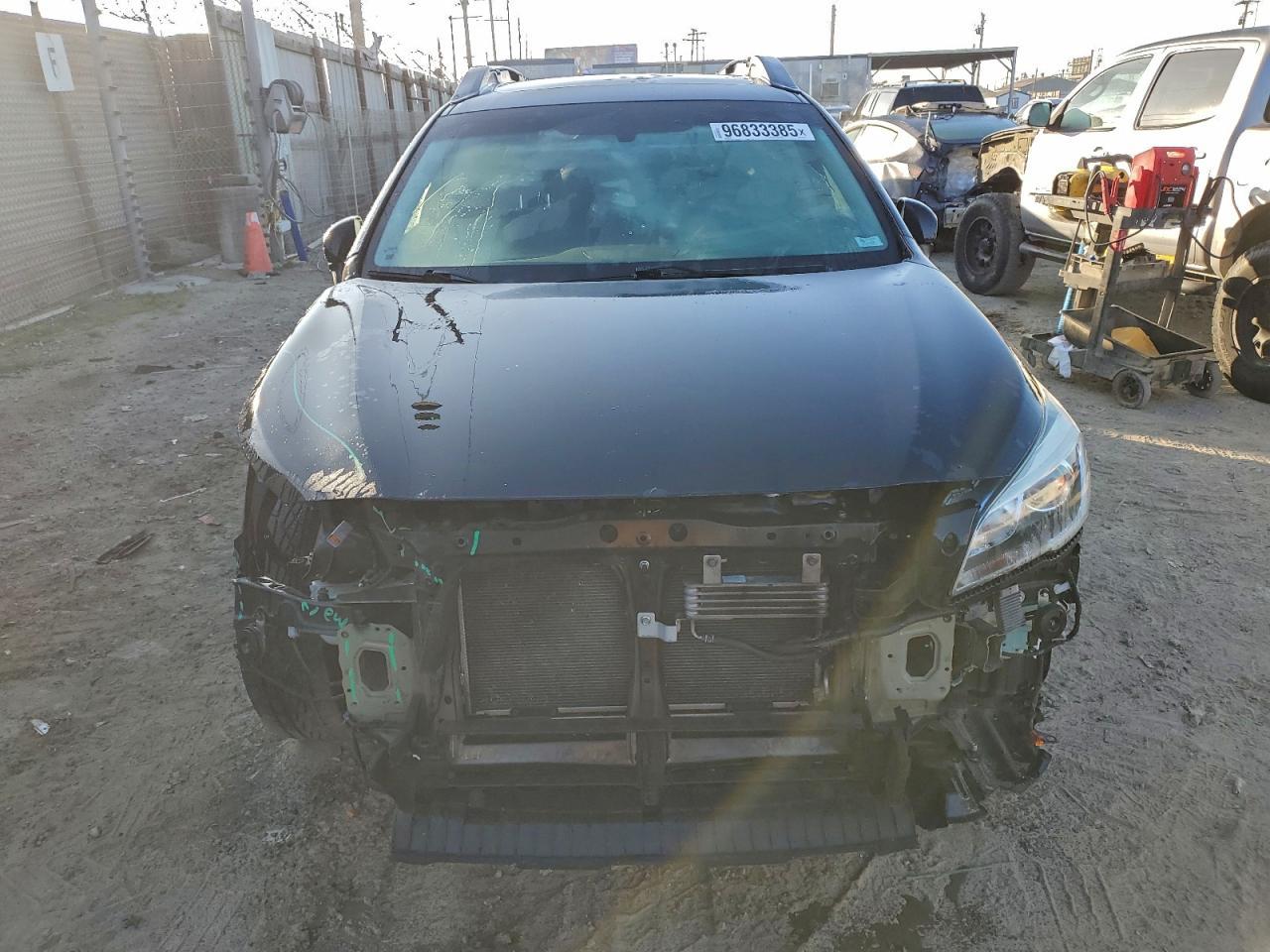 2017 Subaru Outback 3.6R Limited - Image 5