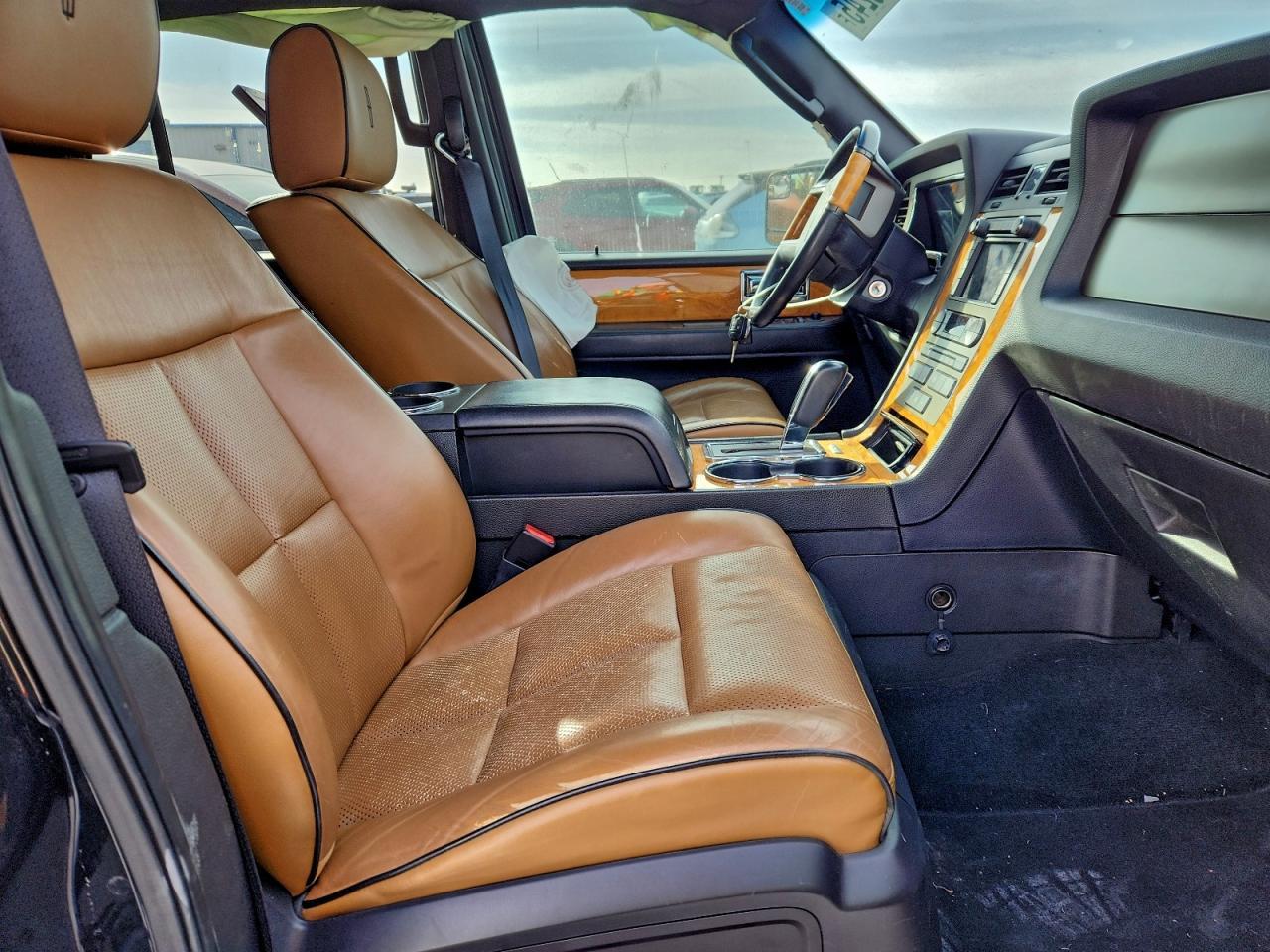 2012 Lincoln Navigator L - Image 7