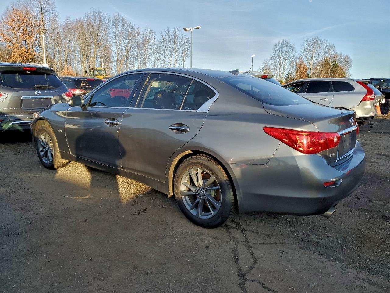 2017 Infiniti Q50 Premium - Фото 2