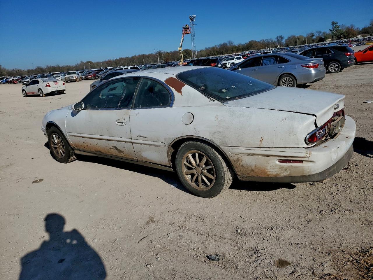 1998 Buick Riviera - Фото 2