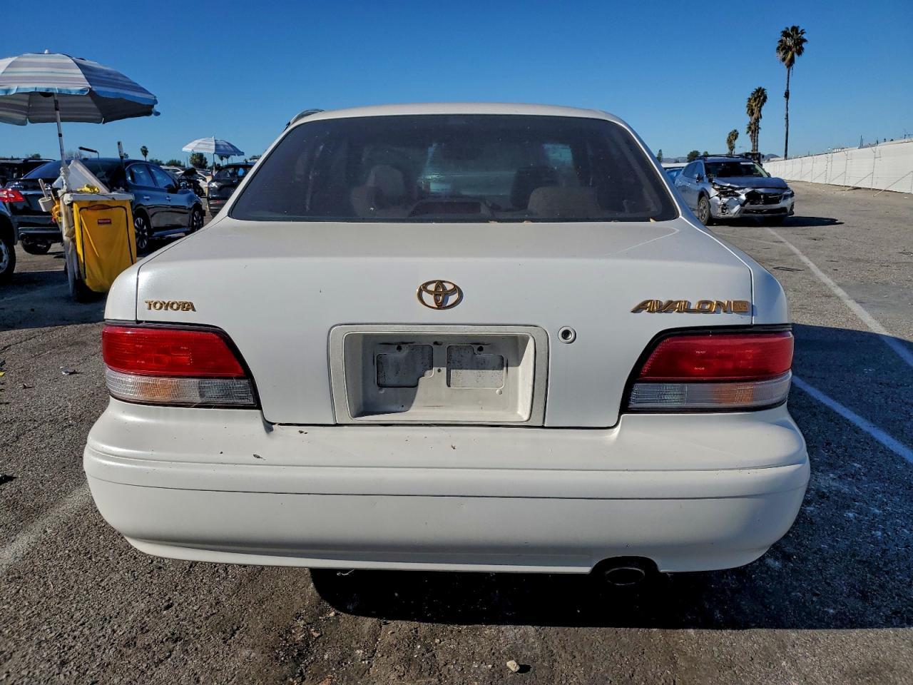 1997 Toyota Avalon - Image 6