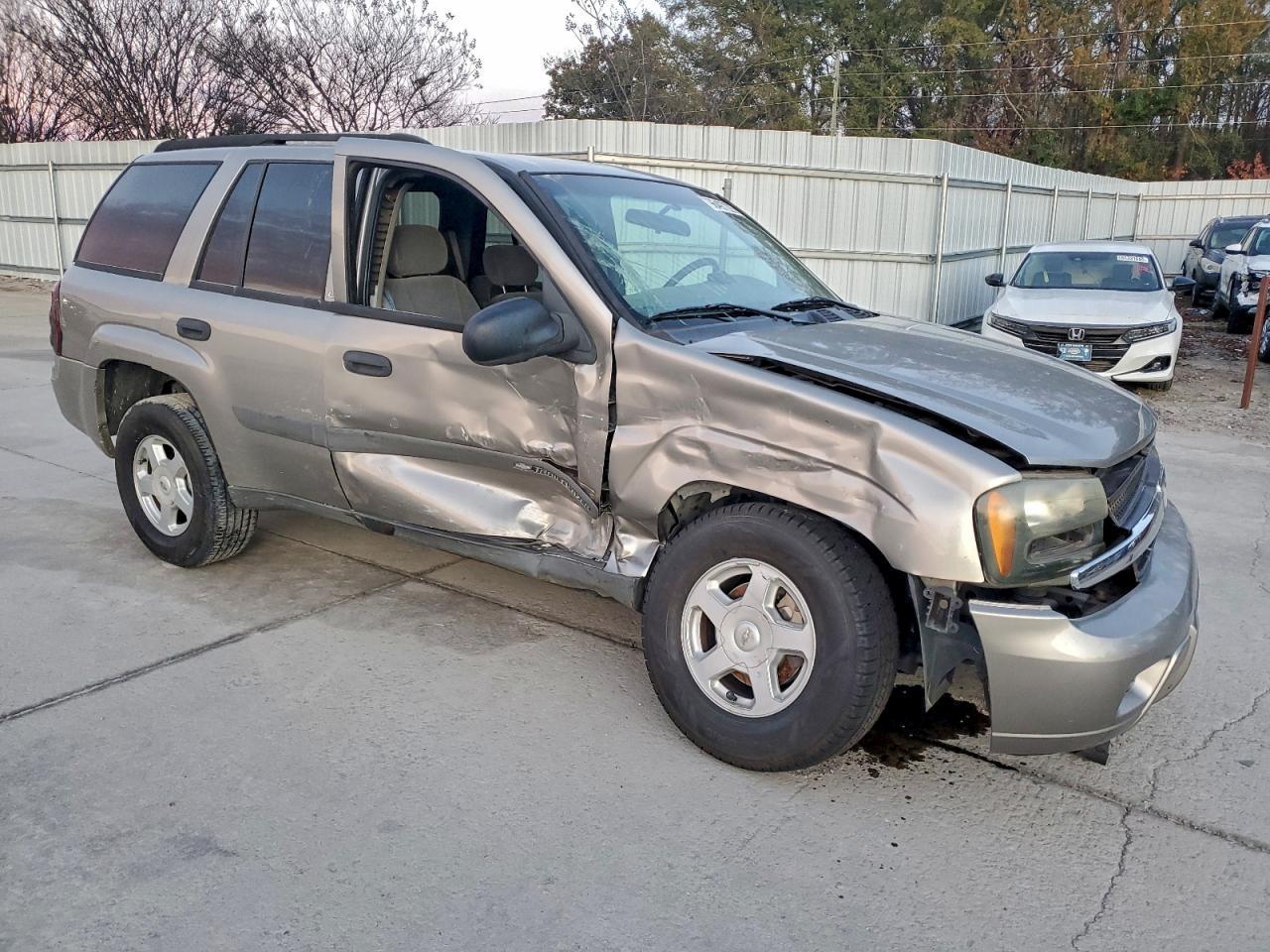 2003 Chevrolet Trailblazer - Image 4