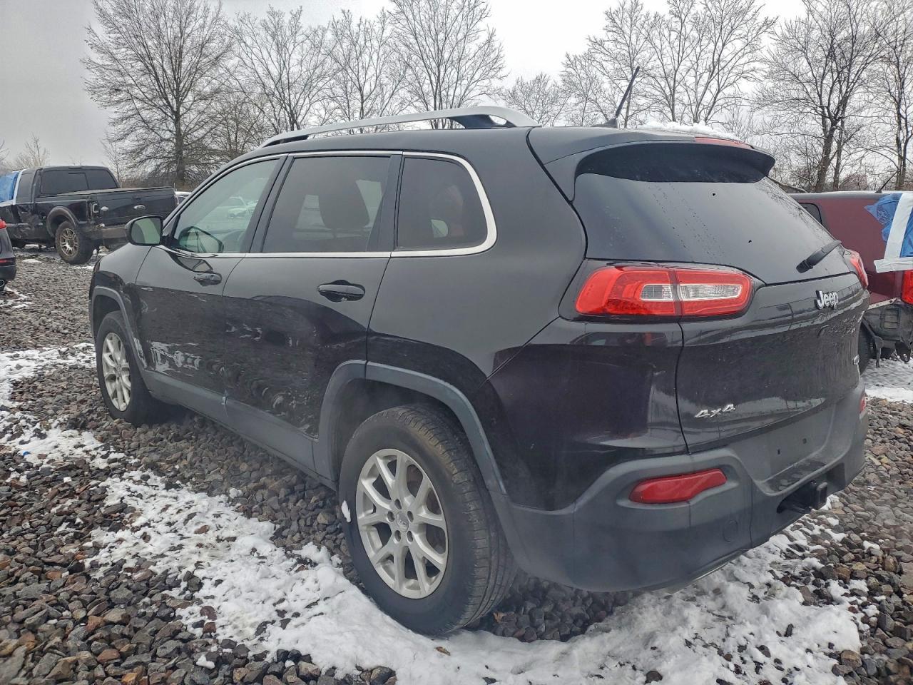 2015 Jeep Cherokee Latitude - Фото 2