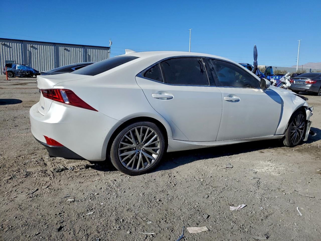 2016 Lexus Is 200T - Фото 3