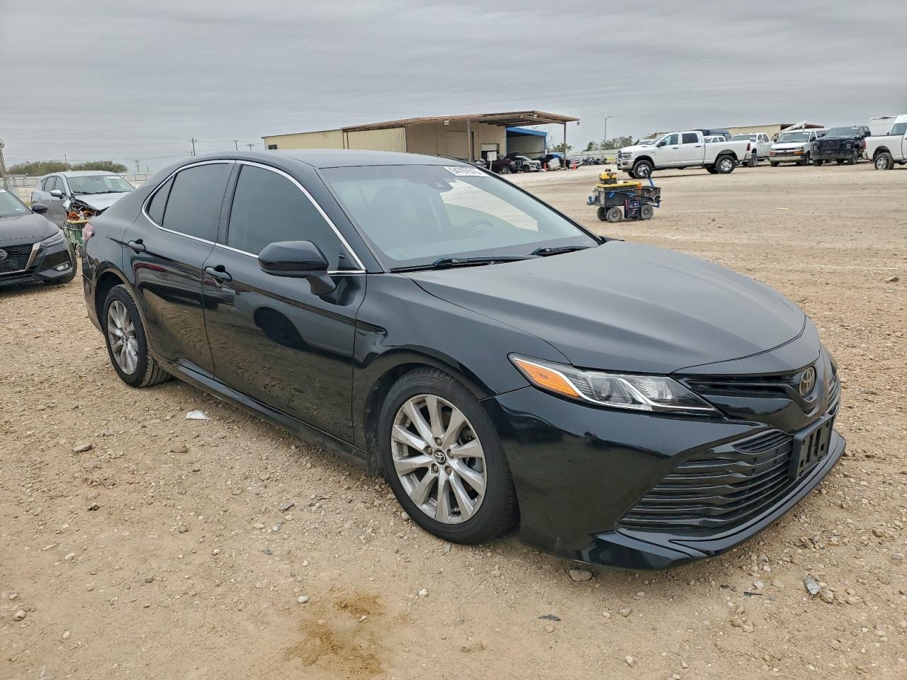 2020 Toyota Camry Le - Image 4