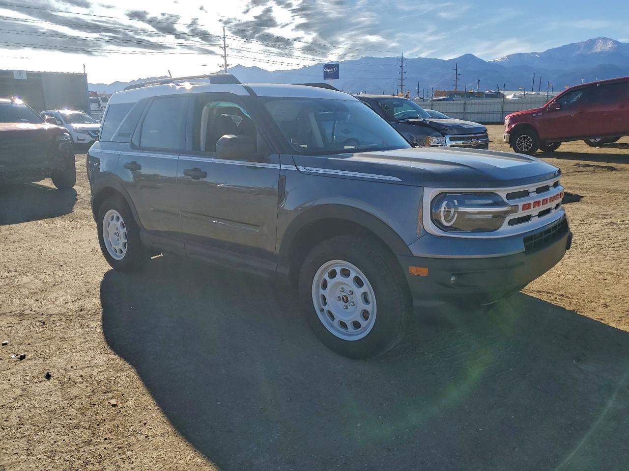 2024 Ford Bronco Sport Heritage - Image 4