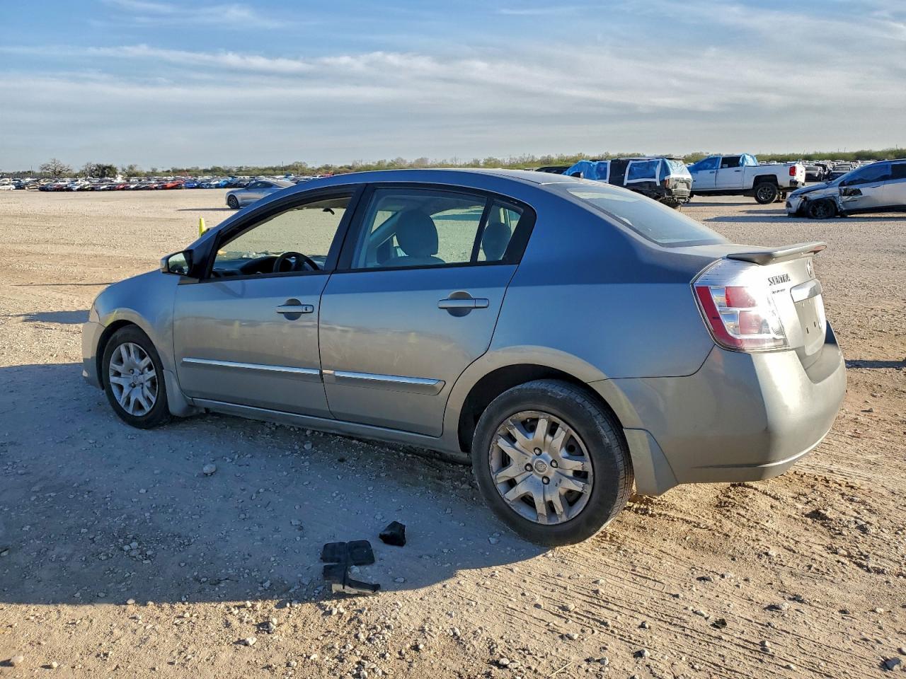 2012 Nissan Sentra 2.0 - Image 2