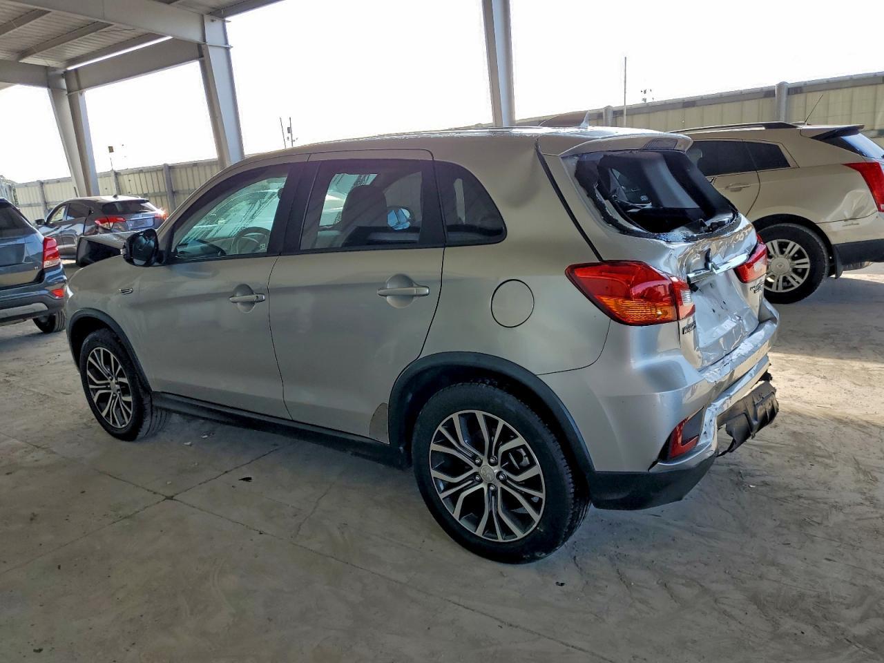 2019 Mitsubishi Outlander Sport Es - Image 2