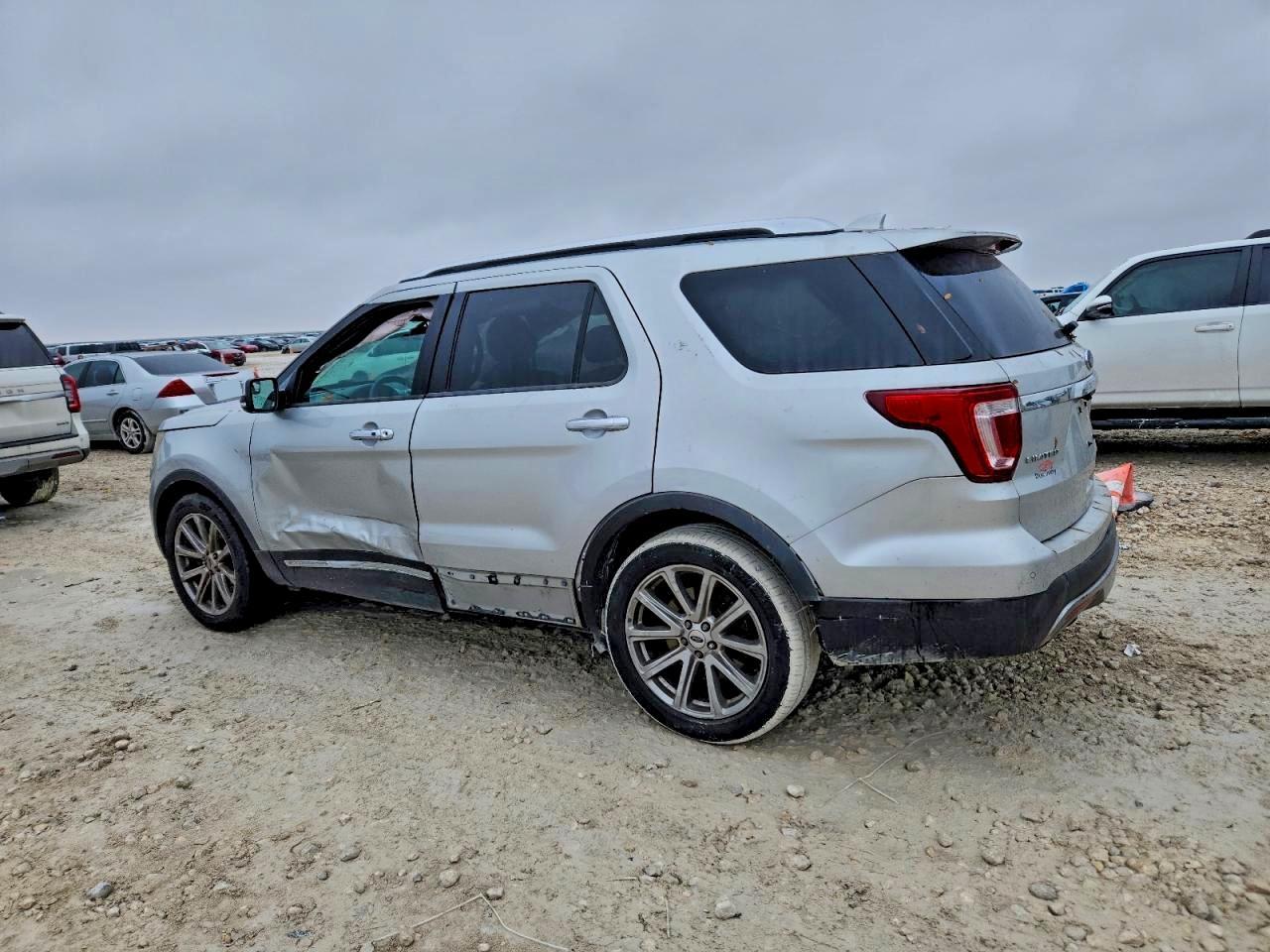 2016 Ford Explorer Limited - Фото 2