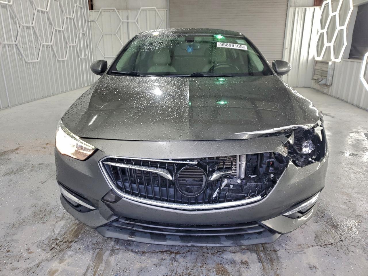 2019 Buick Regal Essence - Image 5