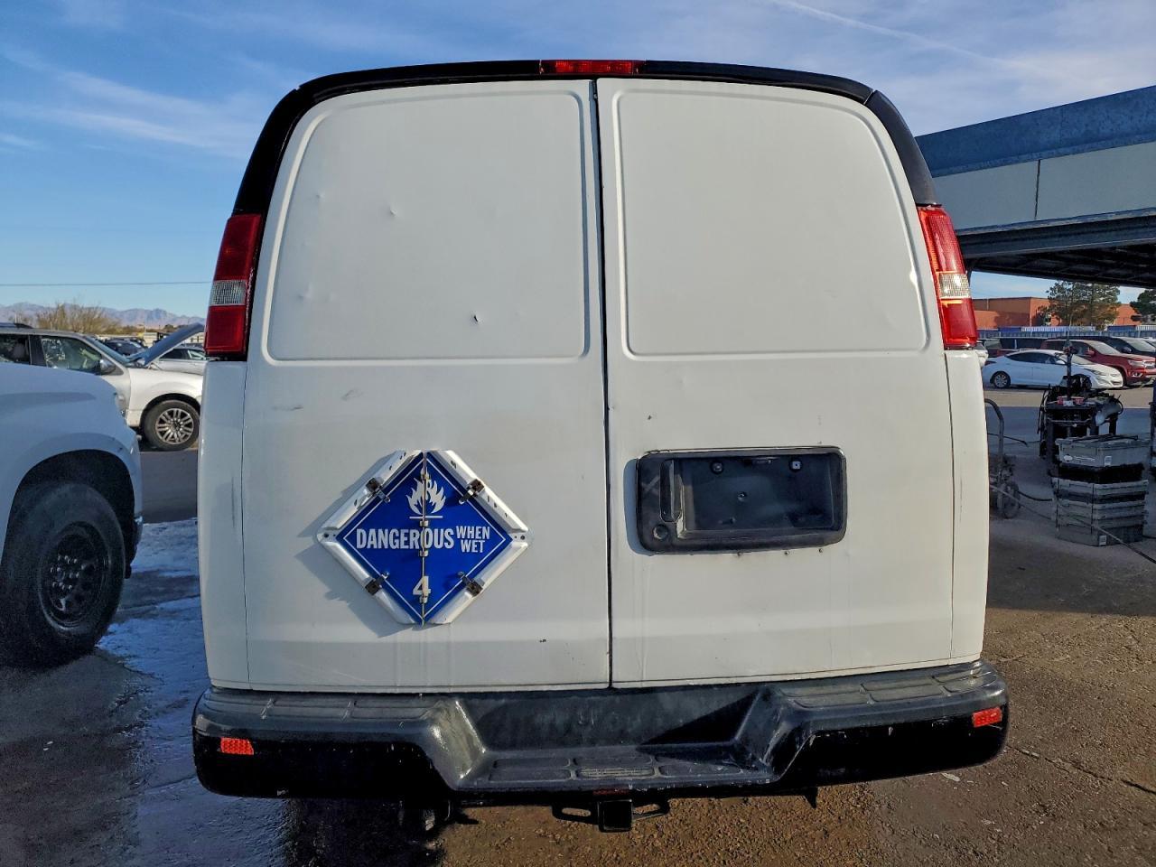 2012 GMC Savana G2500 Delivery Van - Фото 6