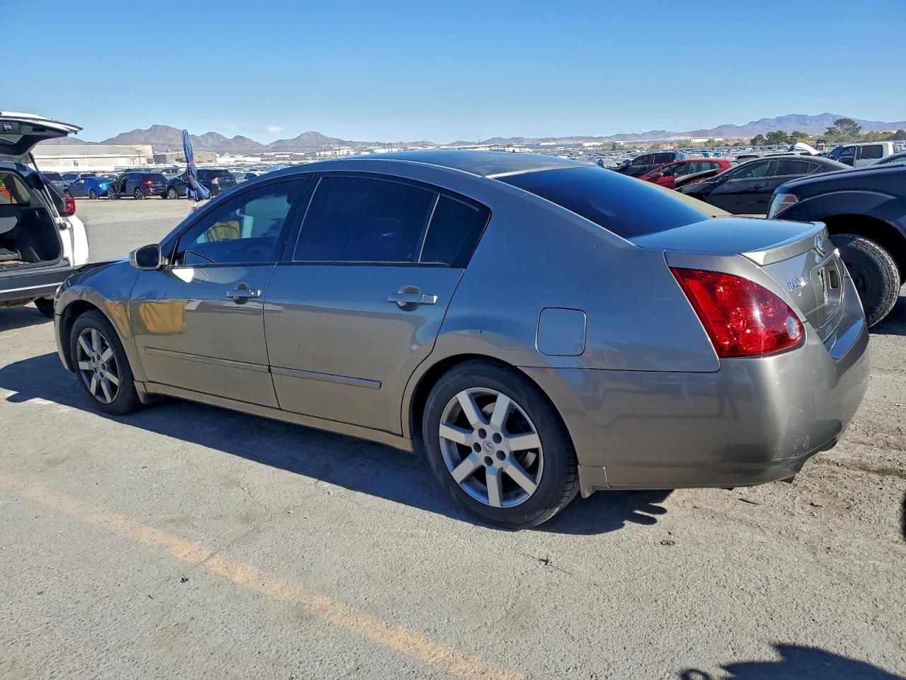 2004 Nissan Maxima Se - Фото 2