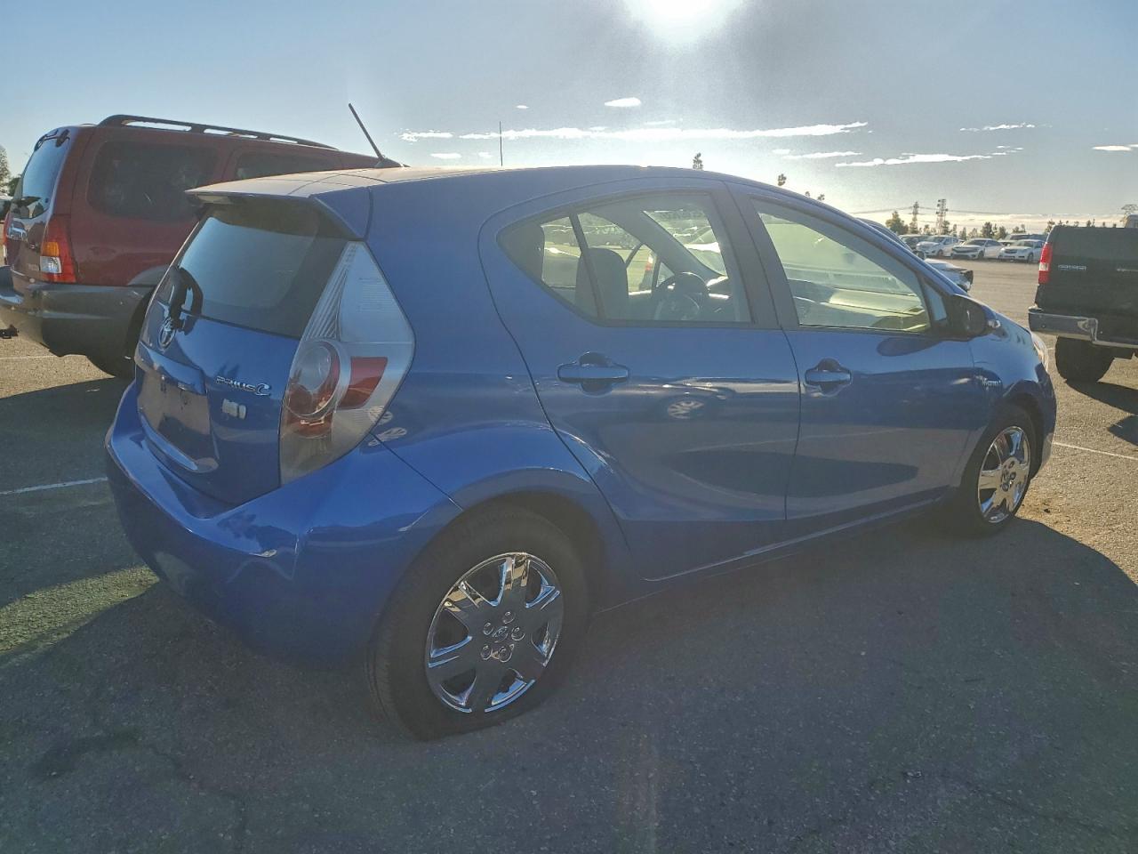 2014 Toyota Prius C - Фото 3
