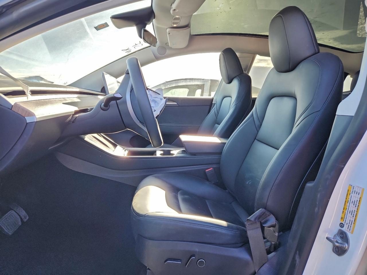 2023 Tesla Model Y - Image 7