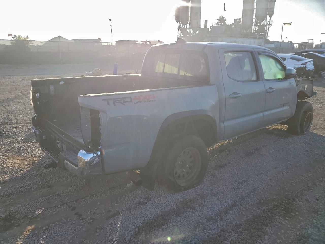 2023 Toyota Tacoma Double Cab - Image 3