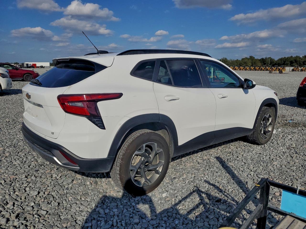 2024 Chevrolet Trax 1Lt - Image 3
